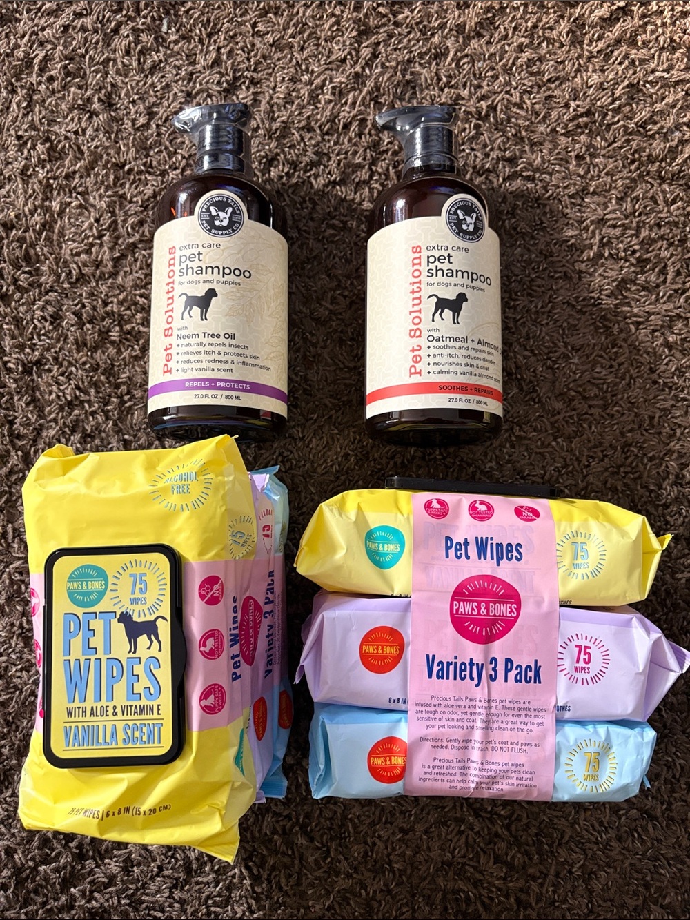 Paws & Bones Vanilla Scent Pet Wipes & Pet Solutions Oatmeal Shampoo Bundle